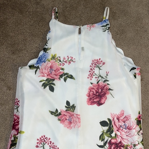 White dress with floral pattern - EUC!! Worn once $20 - Picture 4 of 6